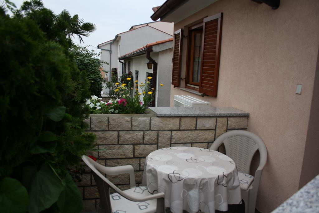 Family Friendly Apartments Pula Quarto foto